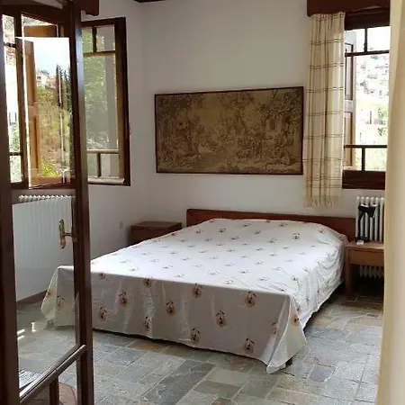 Ample Modern Country Nea Epidavros